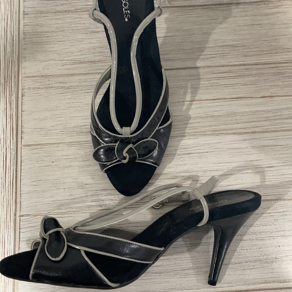 Open toe pump - Picture 3 of 5